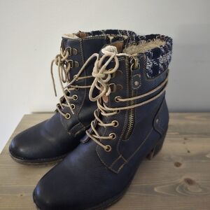 Women's Black Ankle Boots with Fur Lining